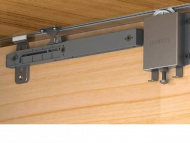 картинка Механизм плавного закрывания Soft Close (доводчик) для раздвижной двери 75 кг( SAMET) ( на 1 дверь) от магазина комплектующих для производства мебели "Панорама"
