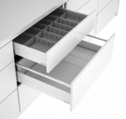 картинка Релинг для ALPHABOX 500мм белый ( SAMET ) от магазина комплектующих для производства мебели "Панорама"