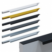 картинка РУЧКА ПРОФИЛЬ НАКЛАДНАЯ L.996мм, черный матовый (SM 002) магазин "Панорама" являющийся официальным дистрибьютором в России картинка РУЧКА ПРОФИЛЬ НАКЛАДНАЯ L.996мм, черный матовый (SM 002) от магазина комплектующих для производства мебели "Панорама"